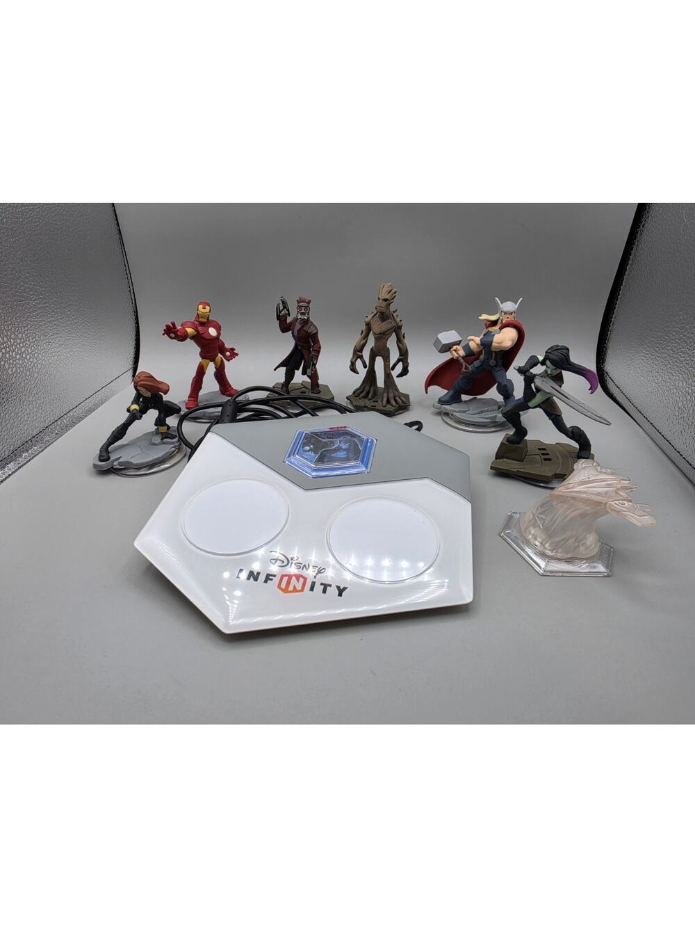 Disney Infinity 2.0 Marvel Super Heroes Lot Of 9 Pieces Groot Widow Thor Iron